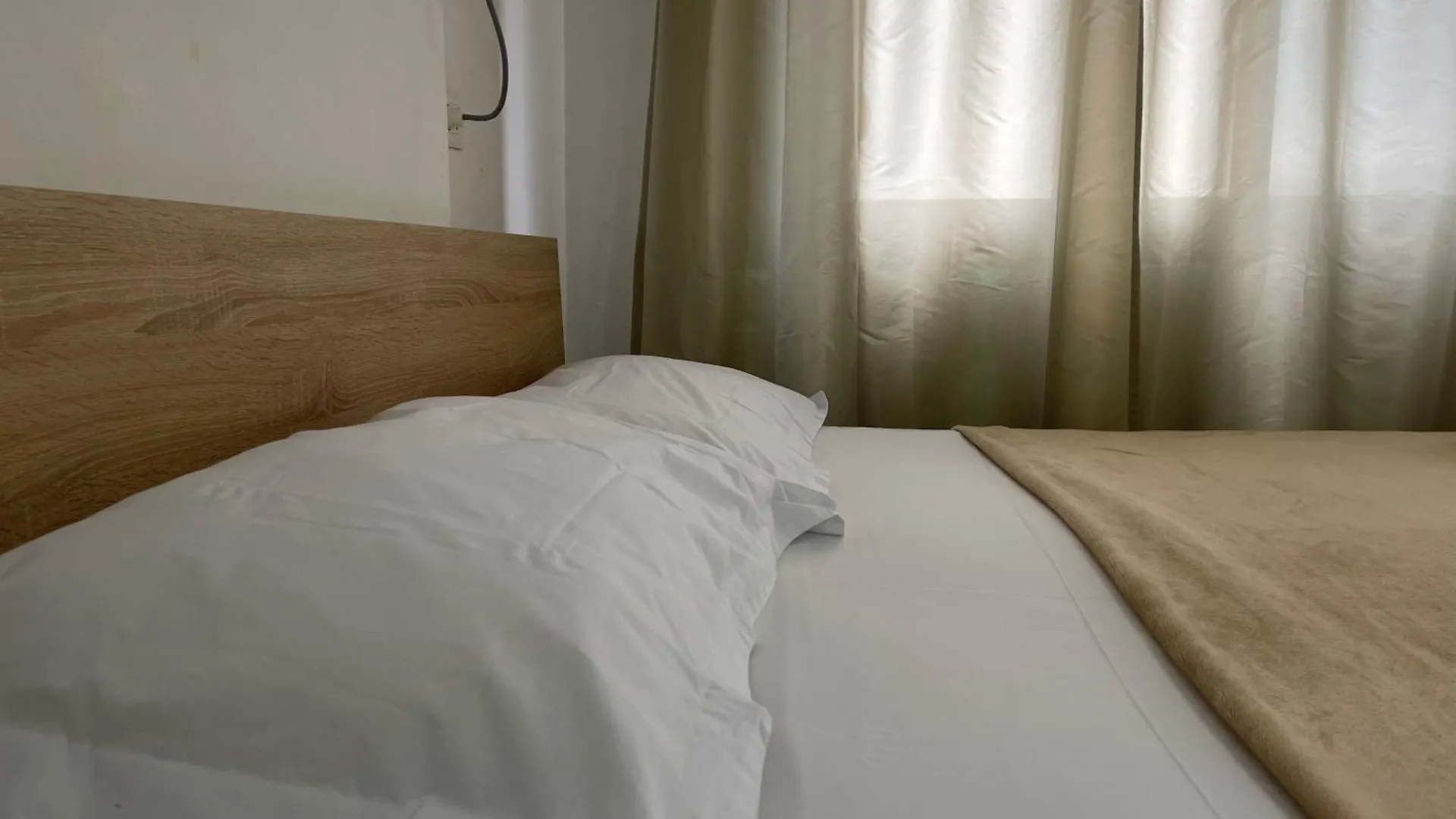 Downtown Modern Studio Apartment Tirana